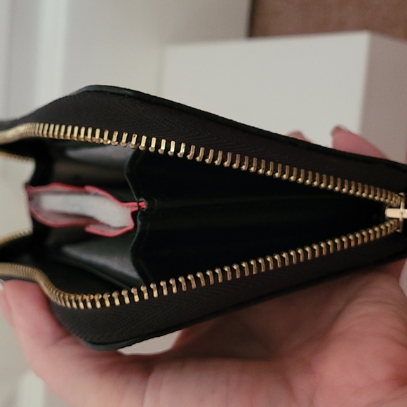 Stella & Dot Chelsea Tech Wallet - Picture 10 of 11